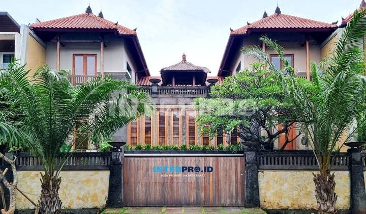 Rumah Mewah 3 Lantai Tropis Bali Terbaik Permata Buana LT 500 m2