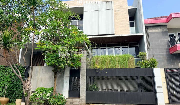 Rumah 3 Lantai Depan Taman Cluster Baru Permata Buana - 180M2