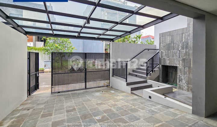 Rumah Brand New 3 Lantai Dijual Taman Permata Buana - LT 144m2