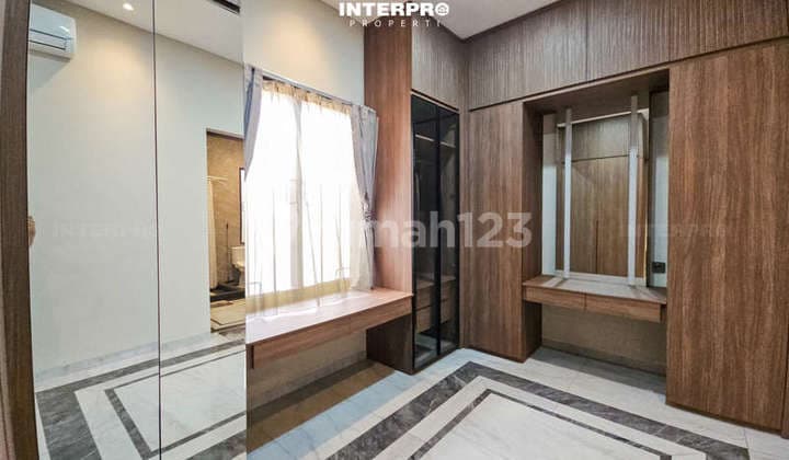 Rumah 2,5 Lantai Permata Buana Lokasi Bagus Baru Renovasi - 190m2