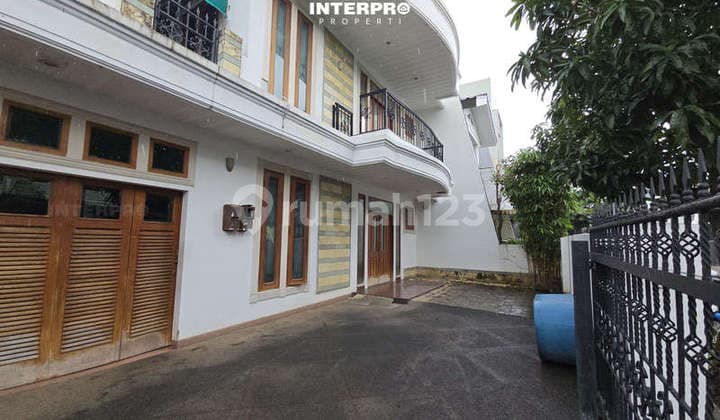 Rumah Hook 2 Lantai Permata Buana Hadap Selatan dan Barat - 444M2