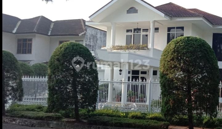 Rumah Sudah Renovasi Depan Taman Komplek Sersan Bajuri Bandung