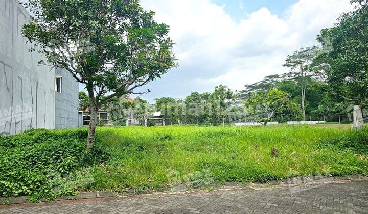 Tanah Luas Siap Bangun Posisi Hoek di Araya Golf Malang.