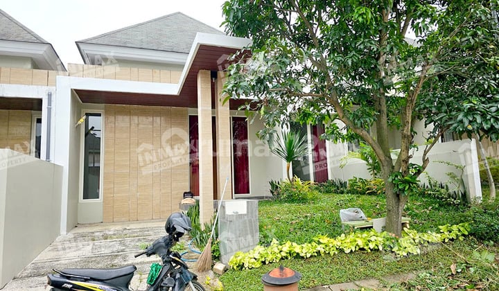 Rumah Keluarga Siap Huni Dekat Area Sekolah di Ijen Nirwana