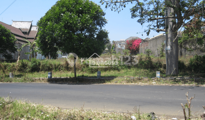 Tanah Siap Bangun Dekat Museum Angkut Batu