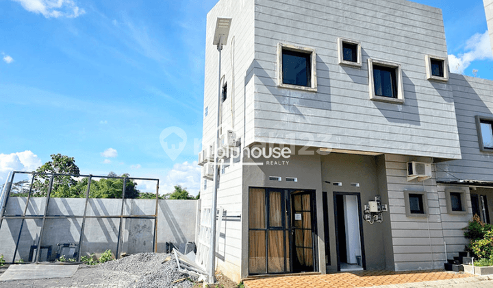 Rumah 2 Lantai Modern Full Furnish Dekat Akses Tol di Araya