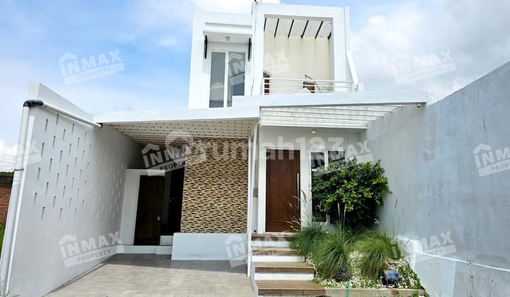Rumah Baru 2 Lantai Full Furnished, 1 Menit ke Jl. Ir. Soekarno Batu.