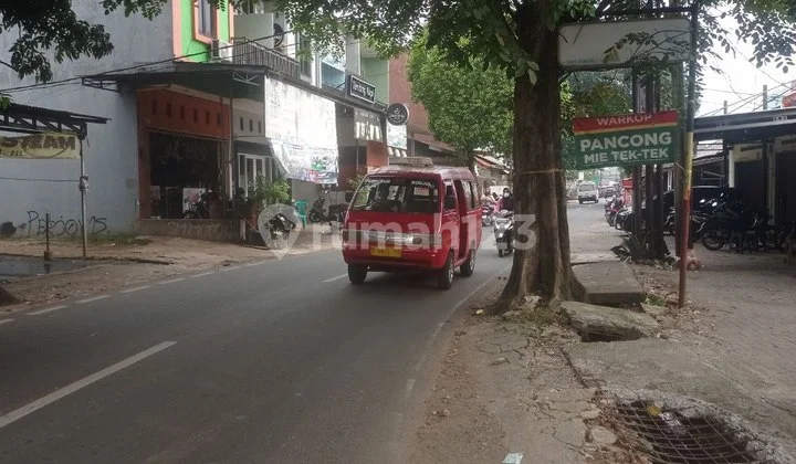 Tanah Kavling Siap Bangun Didalam Lingkungan Cluster One Gate di Cilangkap Jakarta Timur dengan Harga Terjangkau. Lokasi Strategis dan Dikelilingi Penghijauan Dekat ke Toll Cibubur, Toll Jago, Toll Setudeg Dekat ke Bandara Halimdeg Dekat ke Tmiideg Dekat