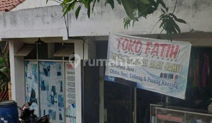 Rumah+Kios Strategis, Lingkungan Perumahan Aman & Nyaman, Akses Mudah ke Jalan Utama, Sekolah, Pasar, dan Masjid. Dijual Rumah Siap Huni Luas 3 Kamar di Jatiranggon Pondok Gede Kota Bekasi SHM