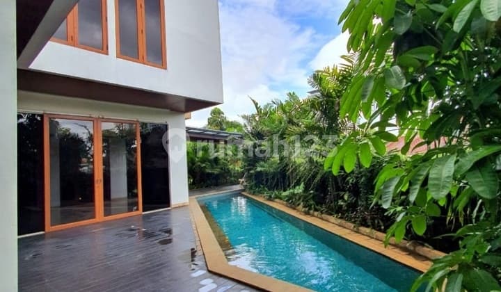 DIJUAL RUMAH MDOERN dgn S.POOL di Jl JAYA MANDALA, DUKU PATRA