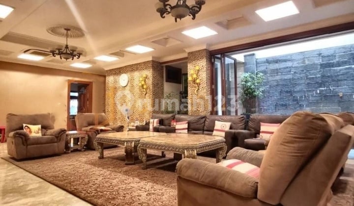 DIJUAL RUMAH MEWAH di ZONA KOMERSIAL CAMPURAN, Jl PLAJU / MH THAMRIN