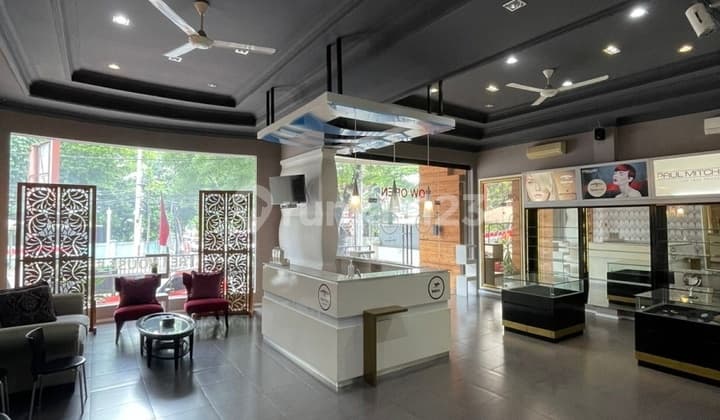 DIJUAL RUMAH / RUANG USAHA STRATEGIS at Jl SENOPATI RAYA, SCBD JAKSEL
