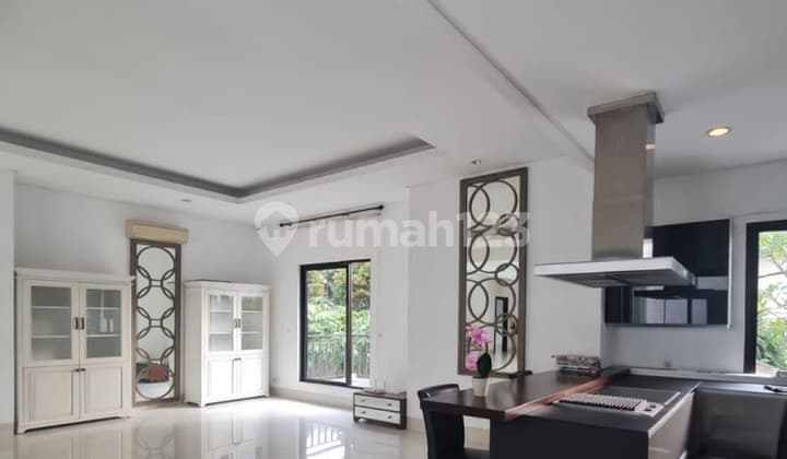 DIJUAL RUMAH di Jl CINIRU / SENOPATI, KEBAYORAN BARU