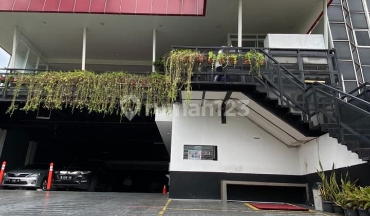 Dijual Gedung Komersial At Jl Pasar Baru Selatan, Jakpus