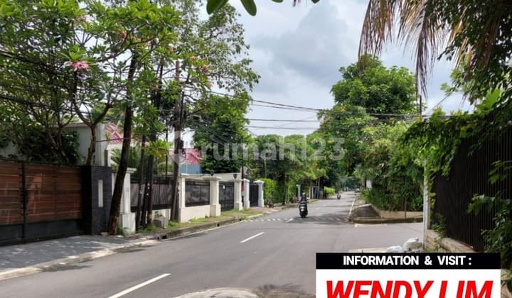 Rumah At Jl Ki Mangunsarkoro, Menteng