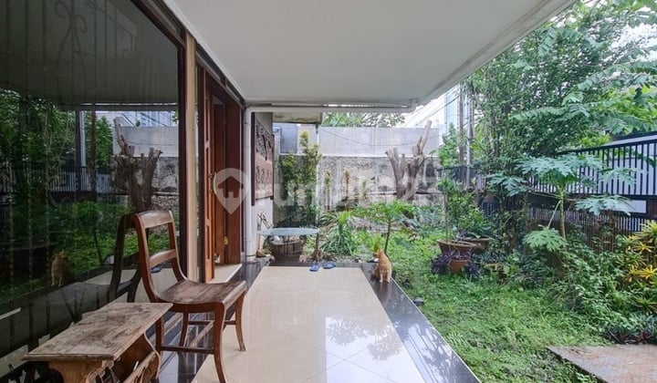 Rumah At Jl Darmawangsa, Kebayoran Baru