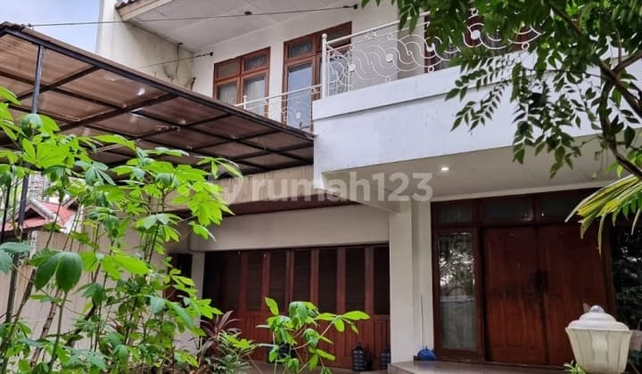 Rumah di Jl Lapangan Hijau, Pondok Indah, Jaksel