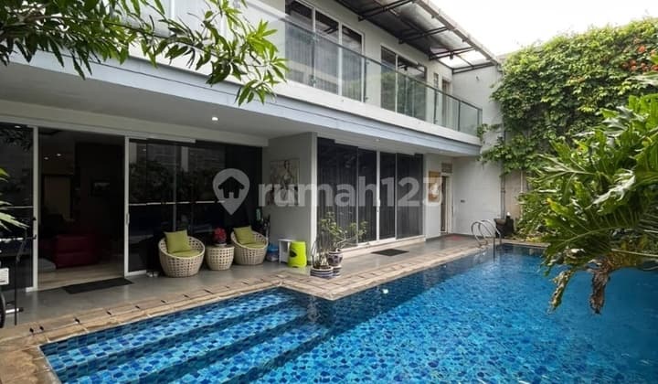 Rumah At Jl H Noor , Pejaten Barat, Jaksel