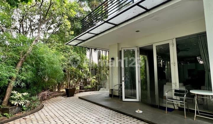 House on Jl Hang Lekiu, Kebayoran Baru, South Jakarta