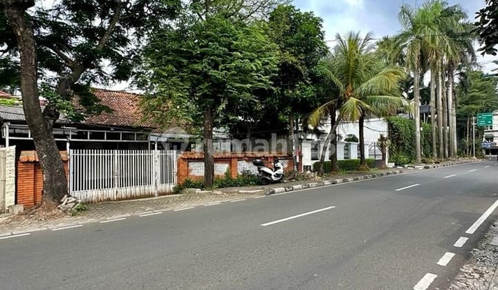 Rumah At Jl. Darmawangsa, Kebayoran Baru, Jaksel