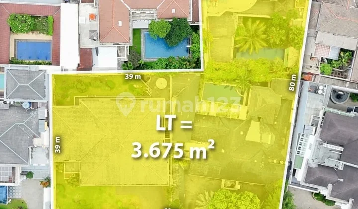 Two-Front House with Extensive Land in Sriwijaya Pattimura, Kebayoran Baru