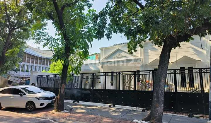 Dijual Rumah Cocok Untuk Hunian Dan Komersial di Jakarta Pusat Dijual Rumah Cocok Untuk Hunian Dan Komersial di Jakarta Pusat