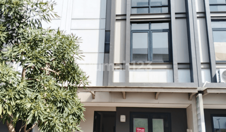 For Quick Sale: 3-Story Shophouse in Latinos Business District, BSD