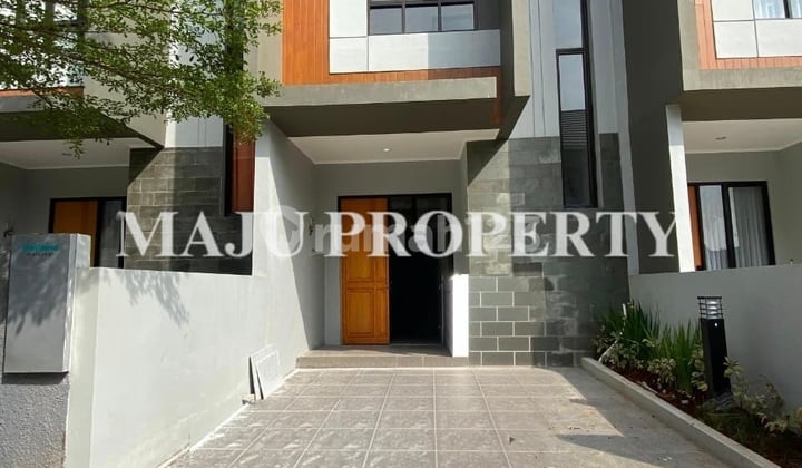 Rumah Bagus Furnished di Metland Transyogie