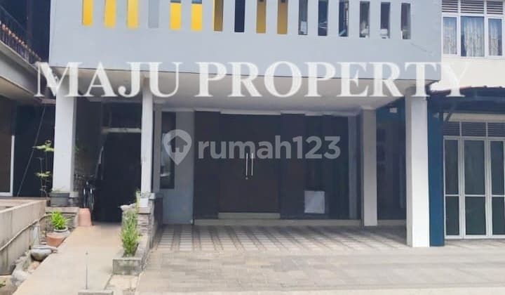 Rumah Bagus Semi Furnished di Legenda Wisata