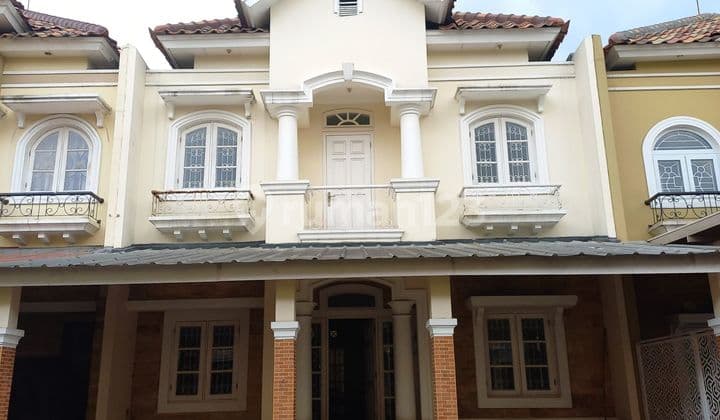 Rumah Cantik Semi Furnished 2 Lantai Didalam Cluster Elite Raffles Hills Cibubur