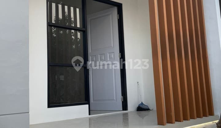Rumah Rapi Satu Lantai Siap Huni Didalam Cluster Elite Kota Wisata Cibubur