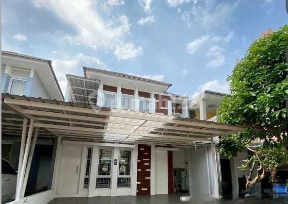 Rumah Cantik Seperti Baru Siap Huni Didalam Cluster Elite Kota Wisata Cibubur
