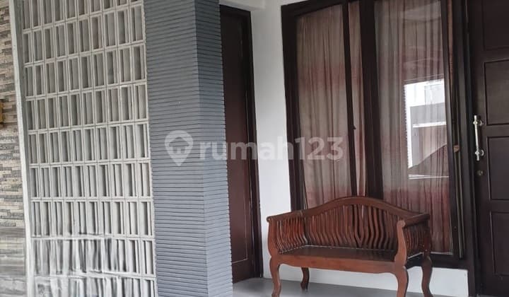 Rumah Cantik Rapi Siap Huni Didalam Cluster Elite Legenda Wisata Cibubur