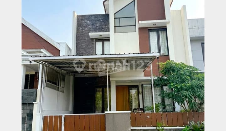 Rumah 2 Lantai Nyaman Terawat di Tidar Malang Daerah Aman