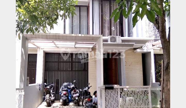 Disewakan Rumah 3 Lantai Permata Jingga, Dekat Raya Suhat