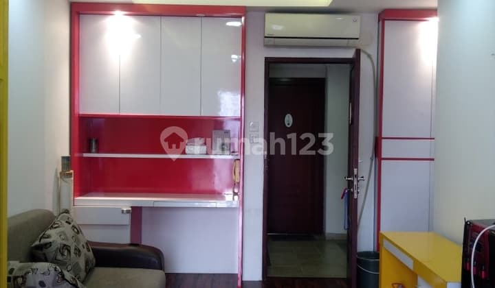 Apartemen Mediterania Garden Residences 2 di Central Park 2 BR Furnish Renov Siap Huni Lokasi strategis