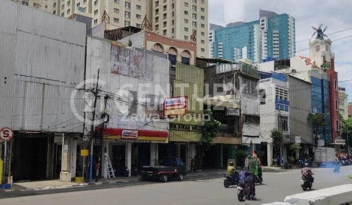 Dijual Ruko Cocok Untuk Kantor Dan Showroom di Gajah Mada Jakbar