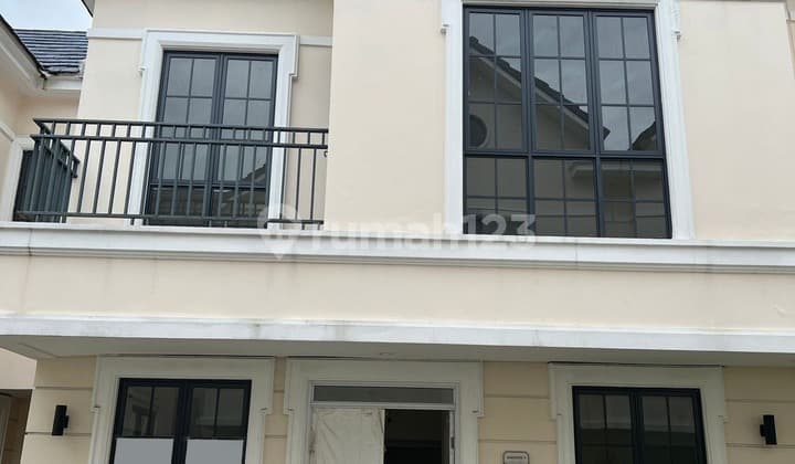 Dijual Rumah 3 Lantai Kondisi Baru Siap Huni Di Lavon Area Tangerang