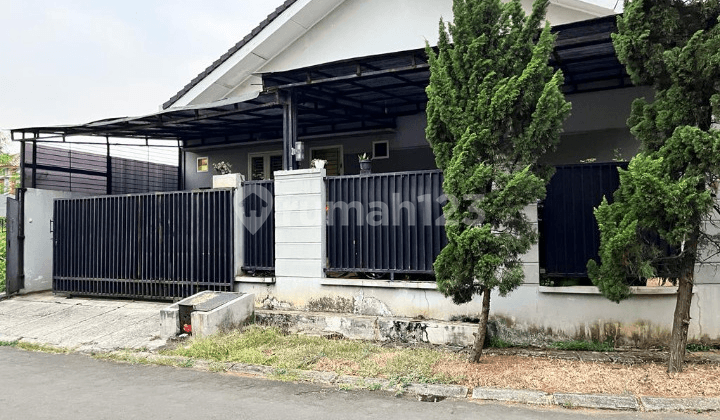 Rumah Siap Huni, Semi Furnished, Kondisi Bagus, Kencana Loka, Tangerang Selatan
