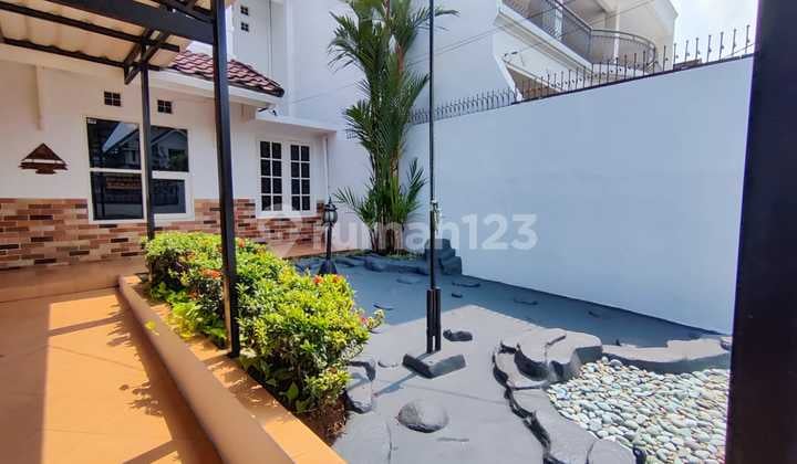 Dijual Rumah Semi Furnished Siap Huni Di Samping Jalan Area Bsd