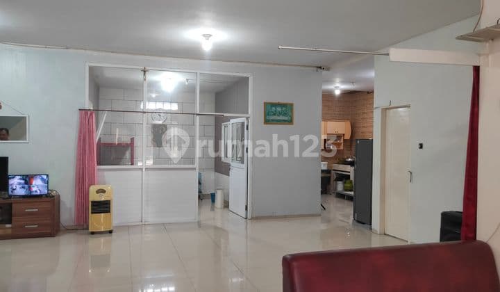 Rumah 1,5 Lantai Bagus Terawat Komplek Singgasana Pradana Bandung
