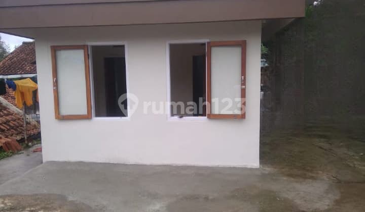 Rumah Mungil 1 Lantai Akses Jalan 1 Mobil di Sayap Dago Bandung
