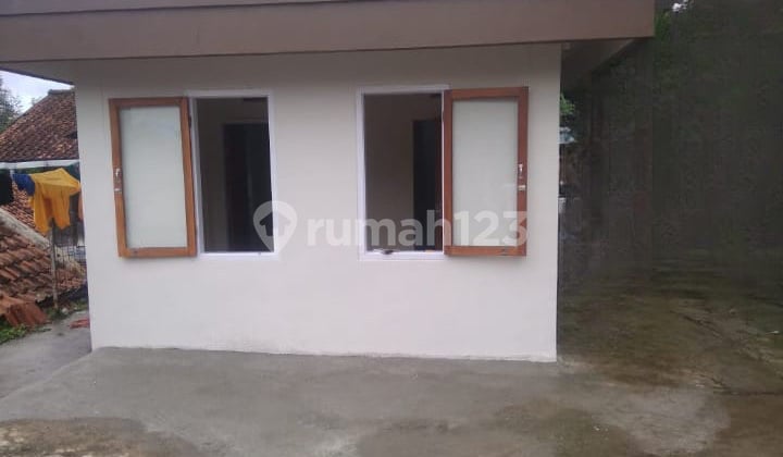 Rumah Mungil 1 Lantai Akses Jalan 1 Mobil di Sayap Dago Bandung