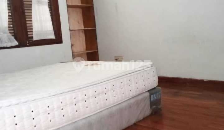Rumah Hook Luas Siap Pakai Tengah Kota di Setra Indah Bandung