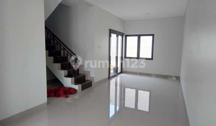 Rumah Baru 2 Lantai Minimalis di Riung Hegar Cisaranten Bandung