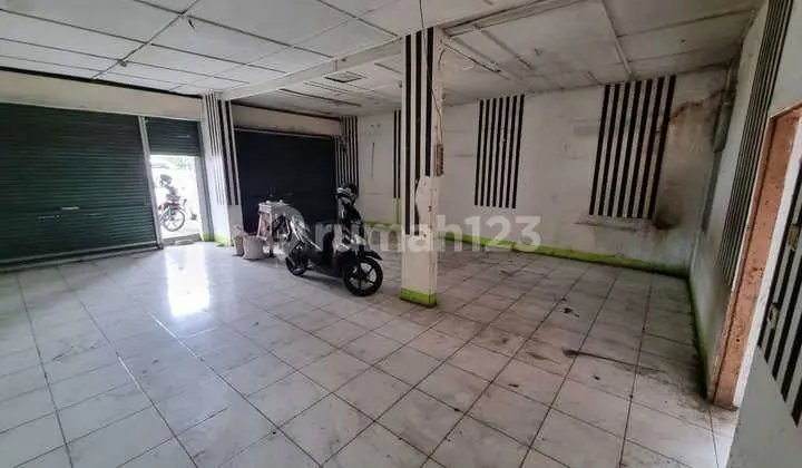 Rumah Tua Strategis Pinggir Jalan Utama di Mainroad Kopo Bandung