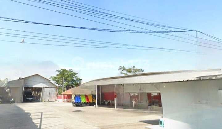 Ruang Usaha Strategis Jl.Soreang Cipatik Kutawaringin Kab bandung