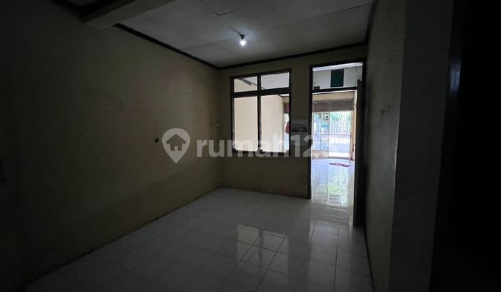 Rumah Tua Hitung Tanah di Komplek Muarasari Kota Bandung