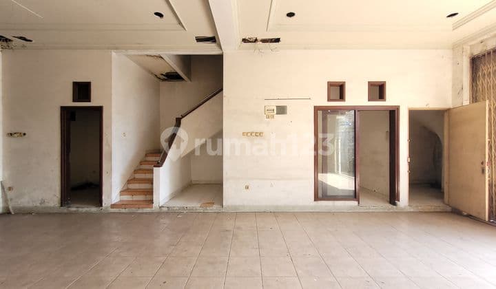 Bangunan 2 Lantai Strategis Jalan Utama Gunung Batu Kota Bandung