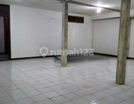 Rumah Pinggir Jalan Cocok untuk Gudang dll di Jl.Holis Bandung